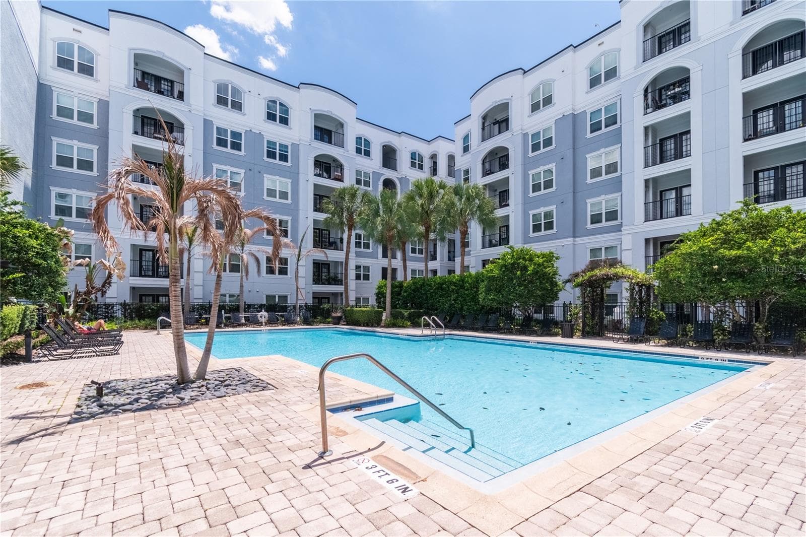 Pool - 202 E SOUTH ST #1044, ORLANDO