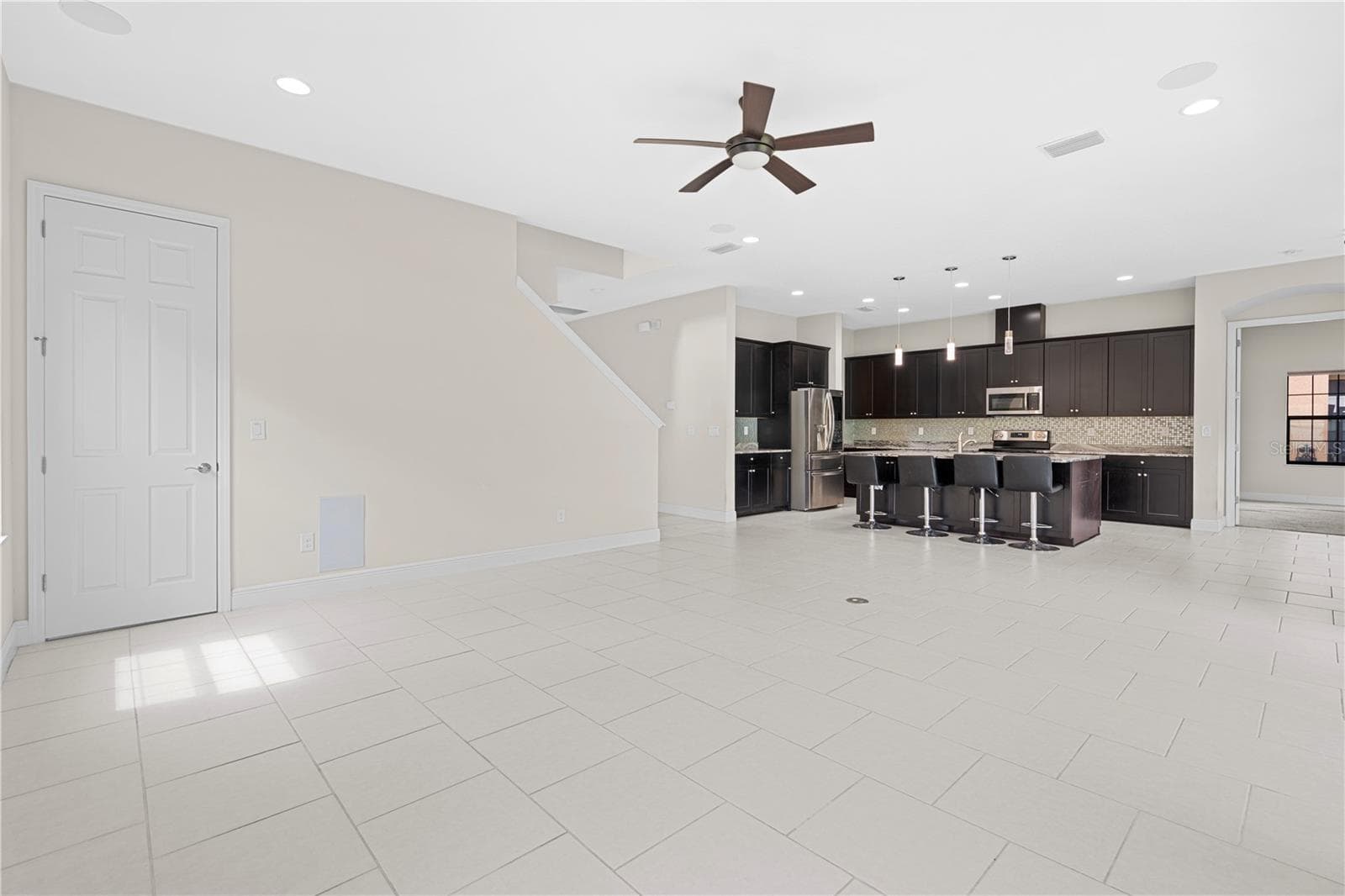 Single Family Residence at 13830 MOONSTONE CANYON DR, RIVERVIEW, photo 20 of 74
