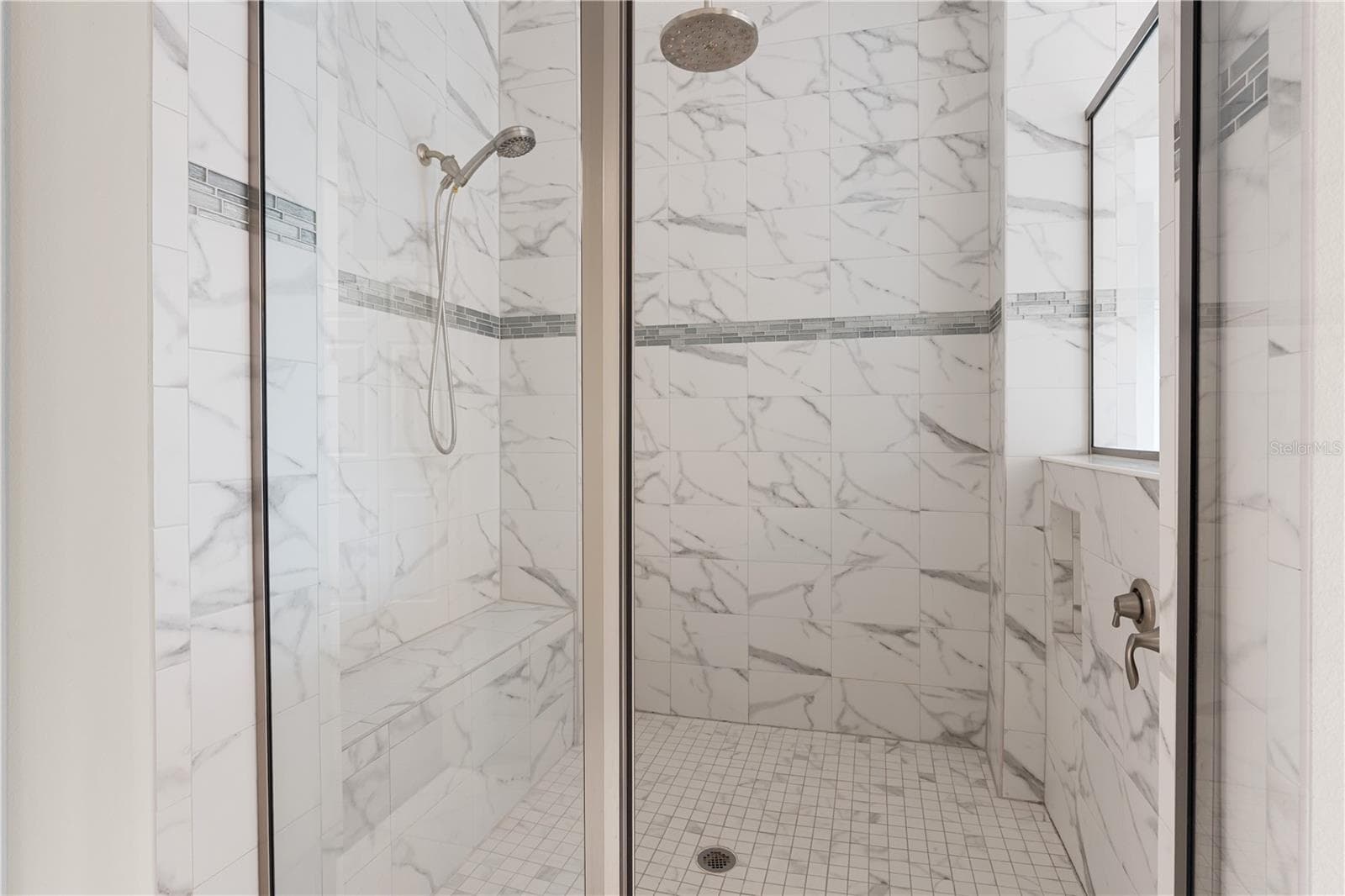 upstairs master bath 3 - 13830 MOONSTONE CANYON DR, RIVERVIEW