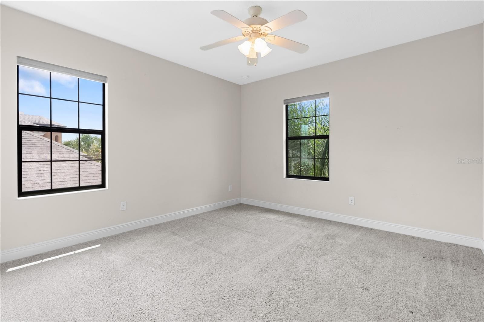 Single Family Residence at 13830 MOONSTONE CANYON DR, RIVERVIEW, photo 49 of 74