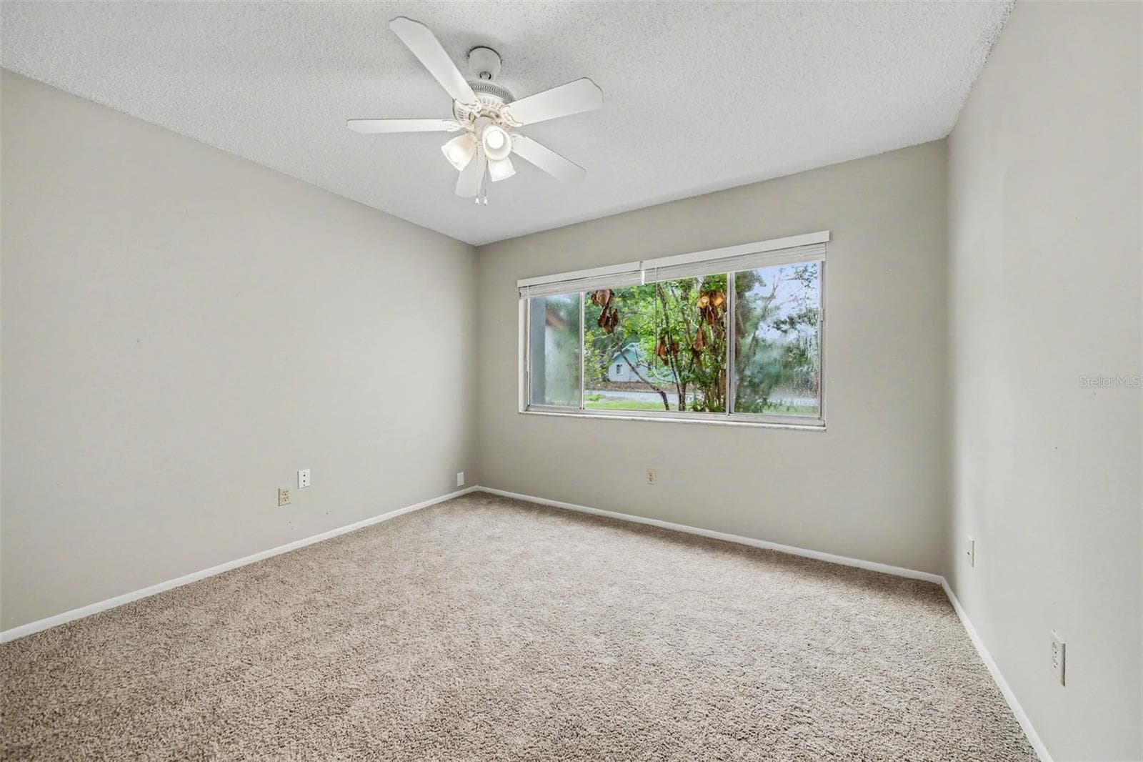 Single Family Residence at 871 BEACH BREEZE DR, ORLANDO, photo 10 of 15