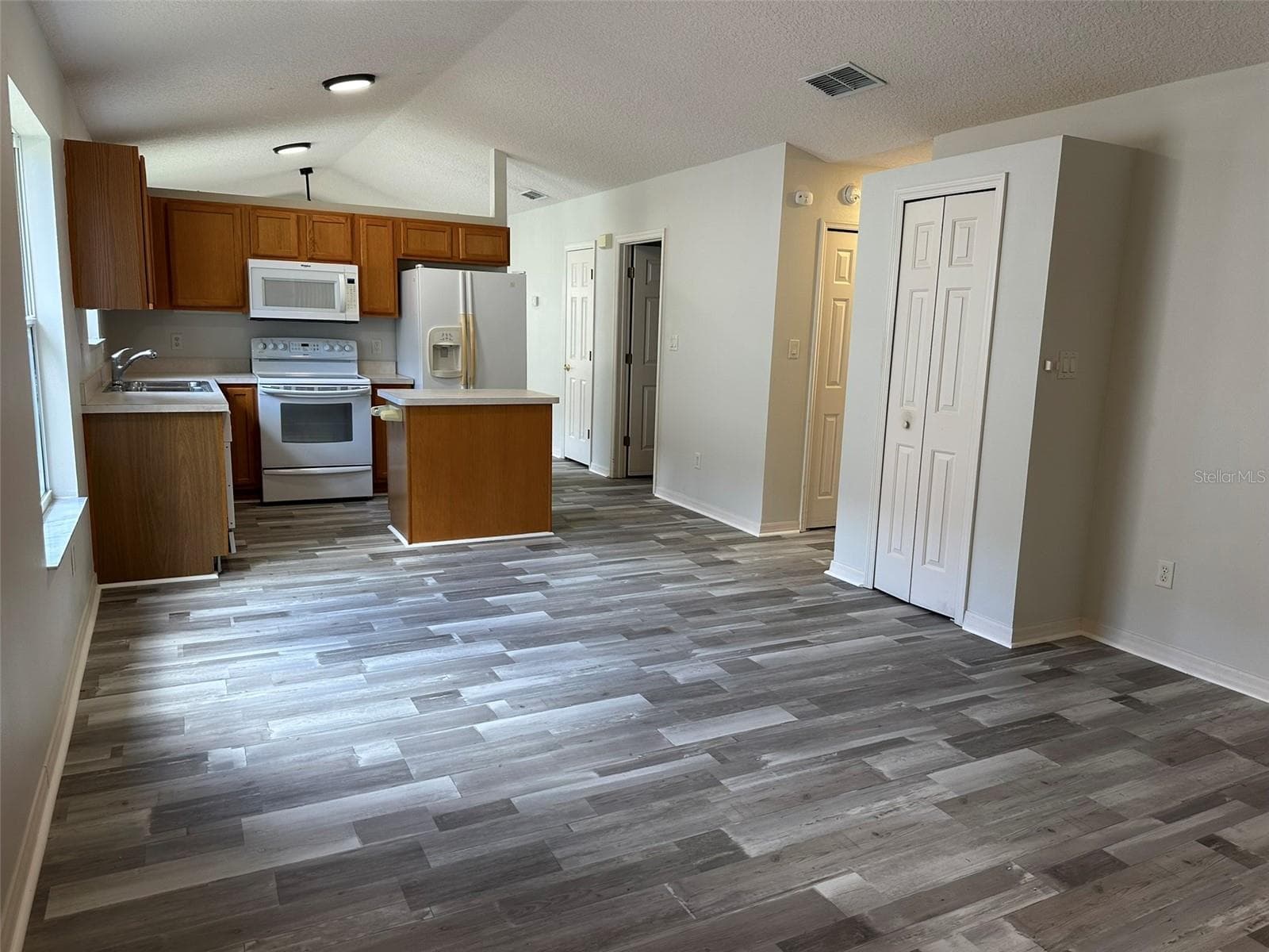 Single Family Residence at 25335 CRANES ROOST CIR, LEESBURG, photo 18 of 33