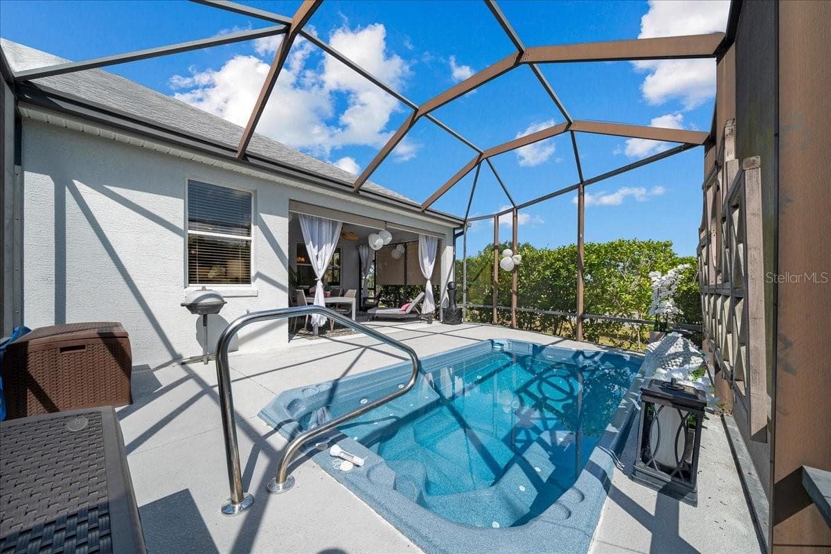 Low Maintenance - 1606 SNELLING AVE, THE VILLAGES