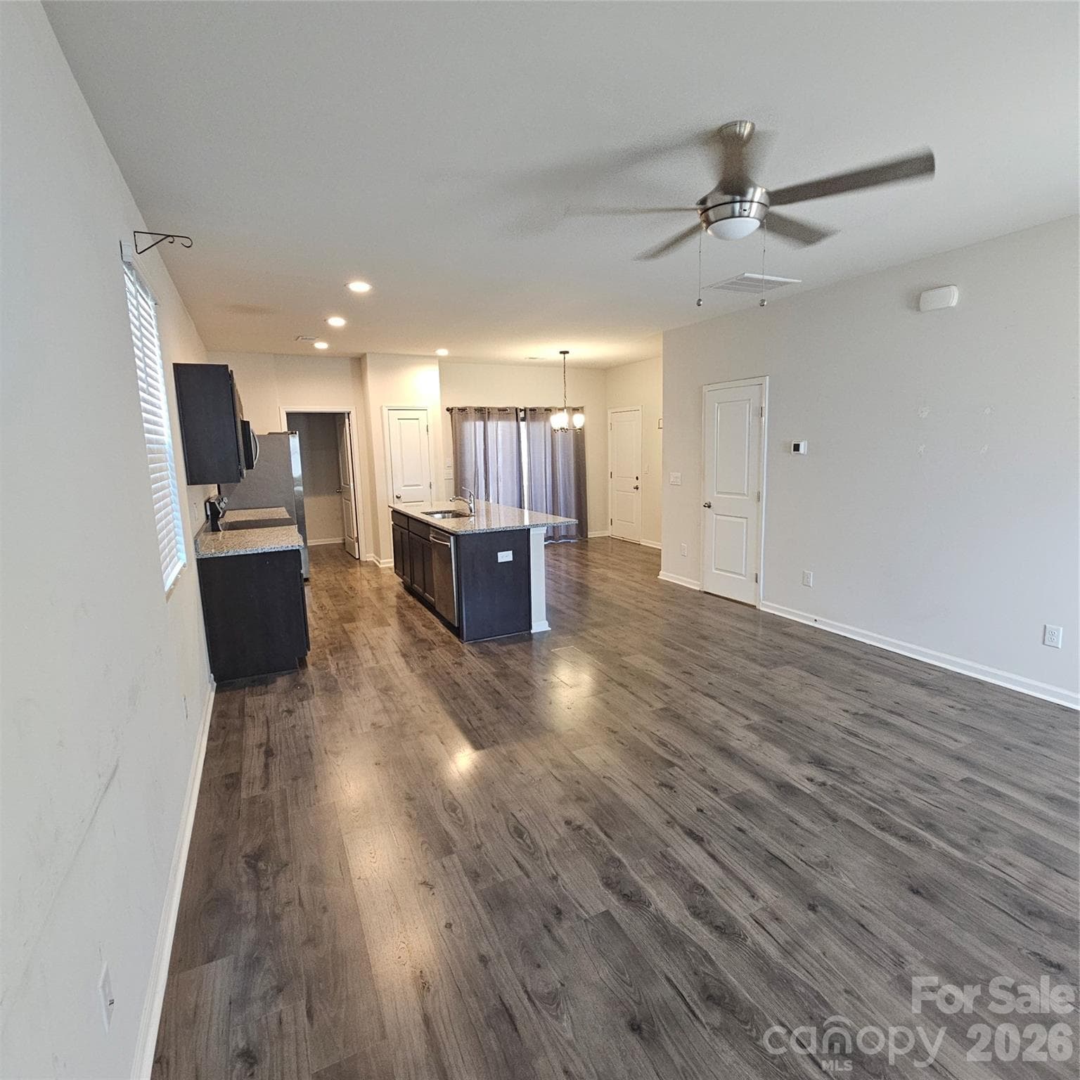 Single Family Residence at 1016 Berry Patch Circle, Summerville, photo 4 of 19