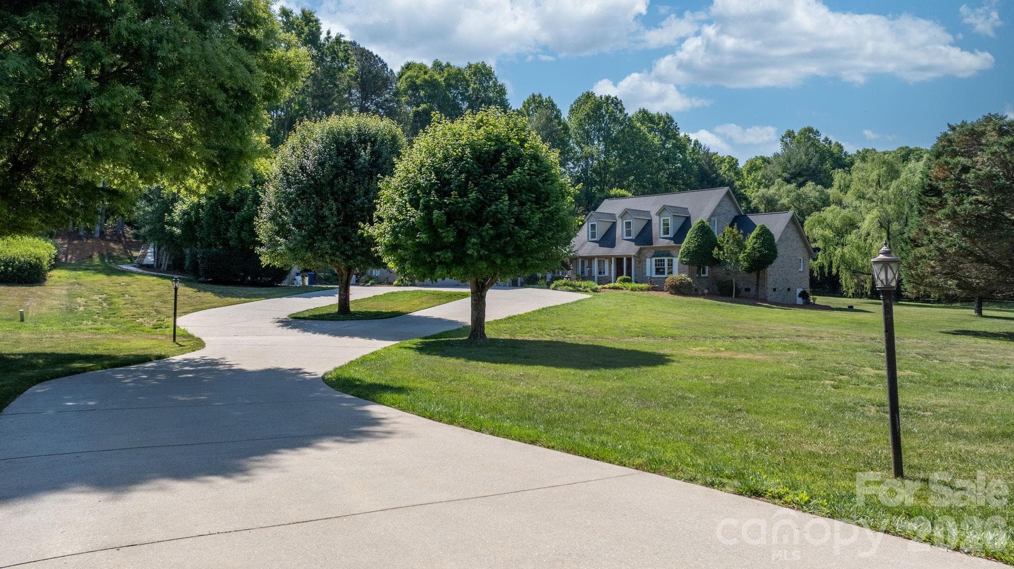 Single Family Residence at Lenoir, photo 3 of 48
