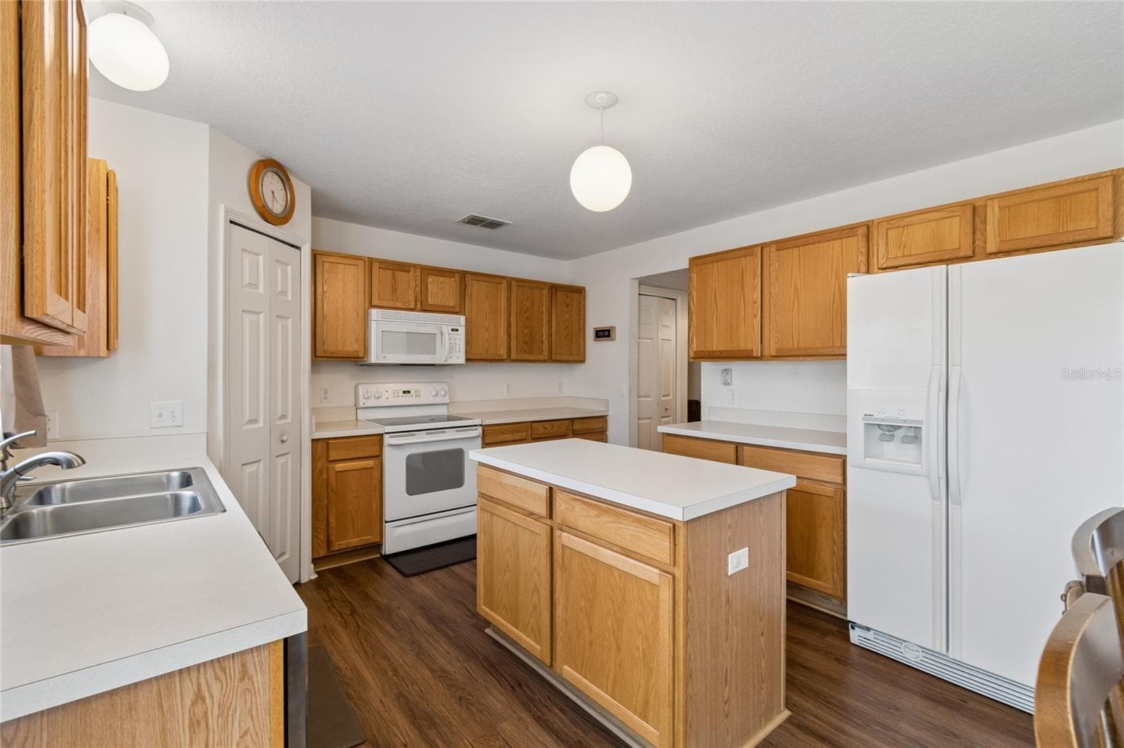 Single Family Residence at 2789 WOODLAND CREEK LOOP, KISSIMMEE, photo 11 of 25