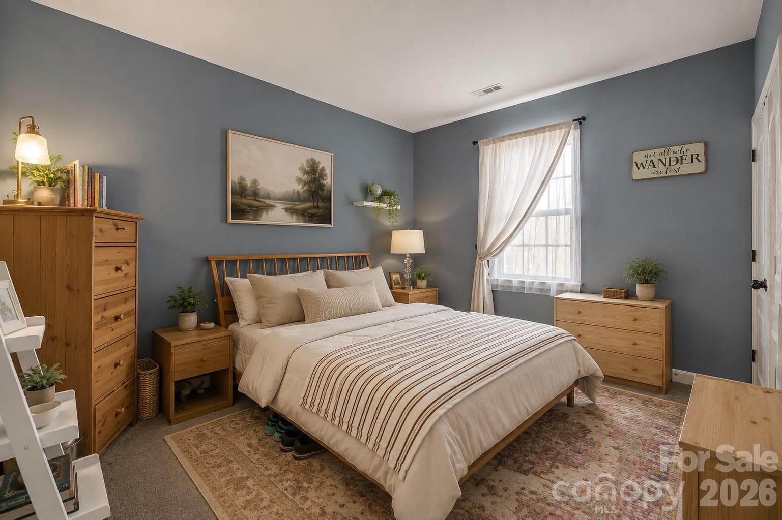 Guest Room - Clover