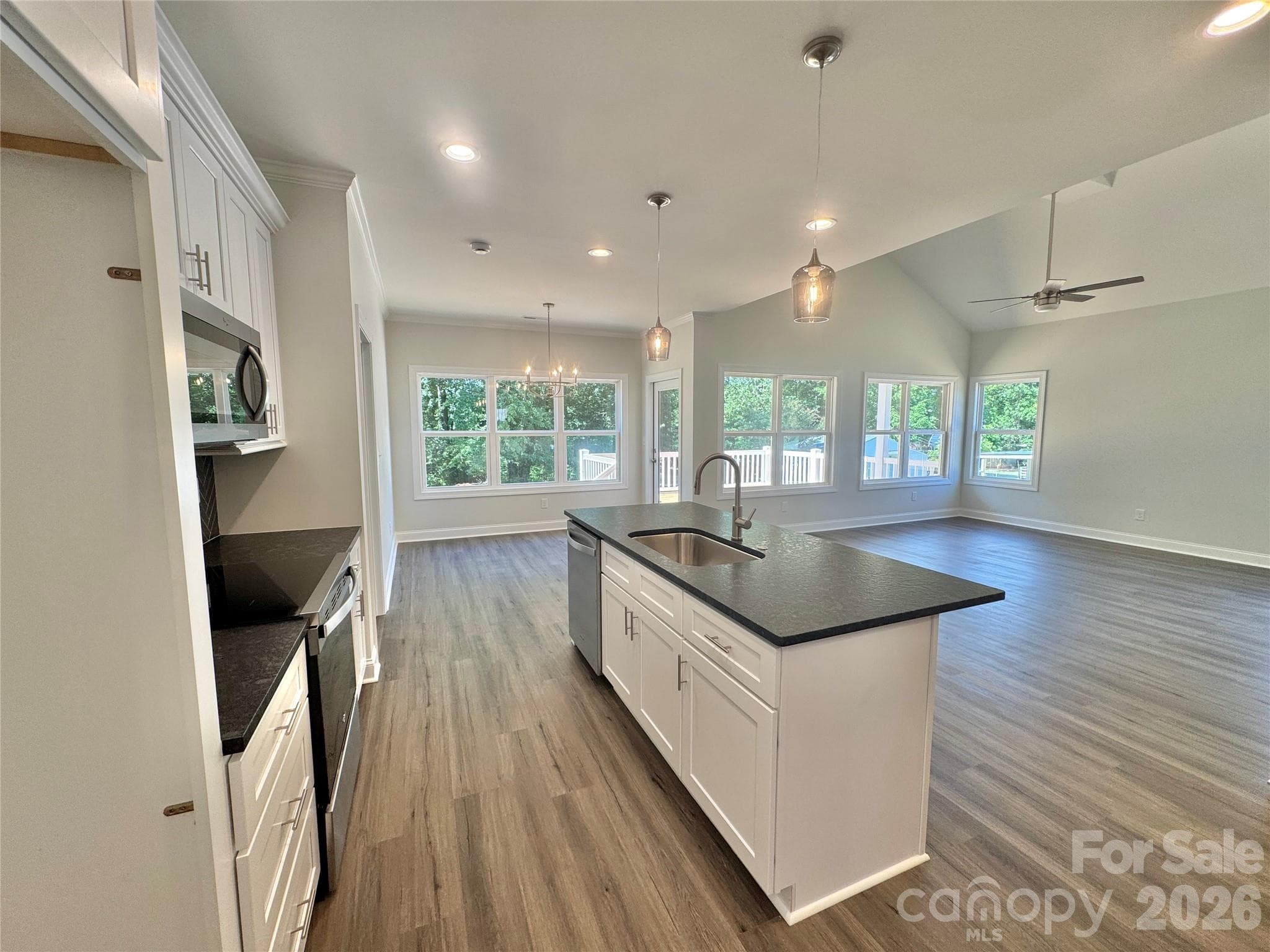 Single Family Residence at 417 W Westview Street, Gastonia, photo 9 of 35