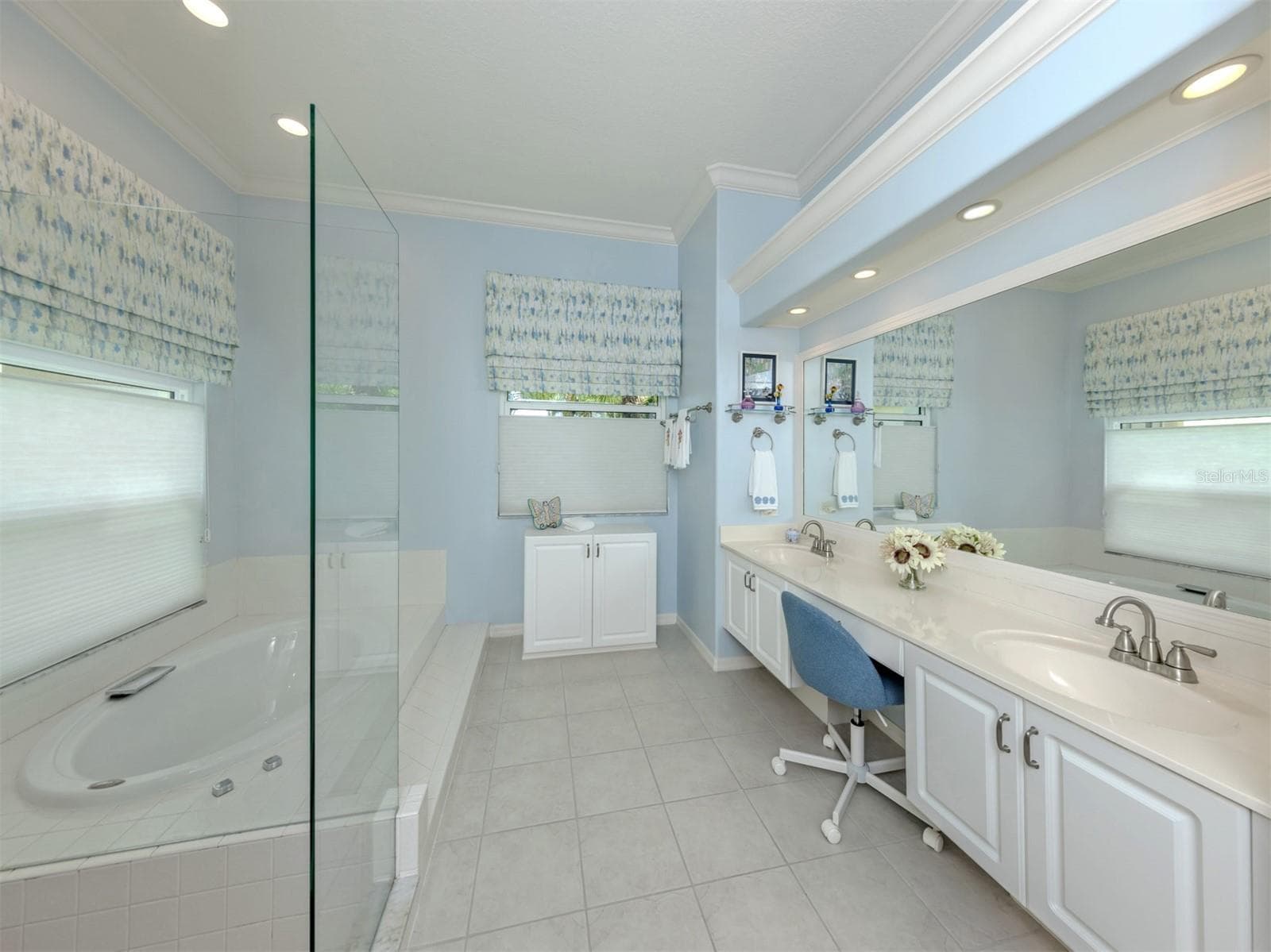 Single Family Residence at 417 WELLINGTON CT, VENICE, photo 18 of 70