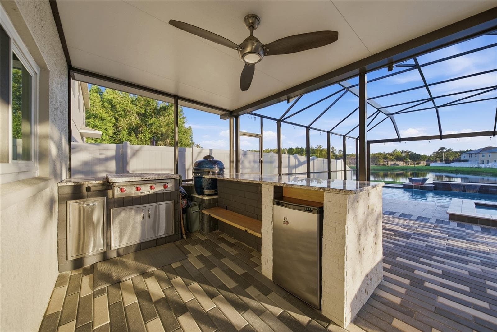 Single Family Residence at 18133 BAHAMA BAY DR, TAMPA, photo 11 of 52