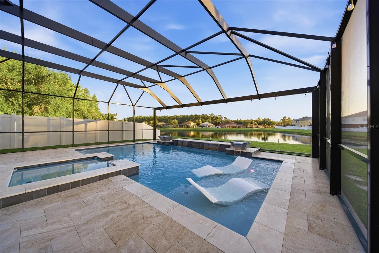 Single Family Residence at 18133 BAHAMA BAY DR, TAMPA, photo 12 of 52