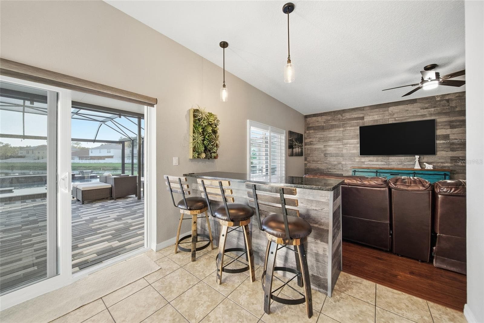 Single Family Residence at 18133 BAHAMA BAY DR, TAMPA, photo 20 of 52