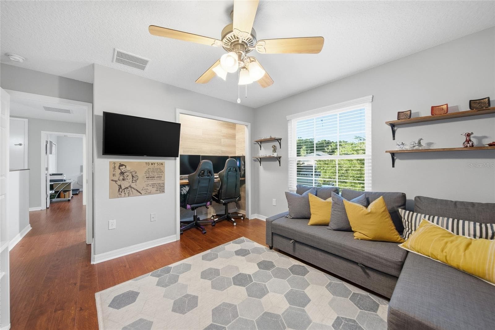 Single Family Residence at 18133 BAHAMA BAY DR, TAMPA, photo 43 of 52