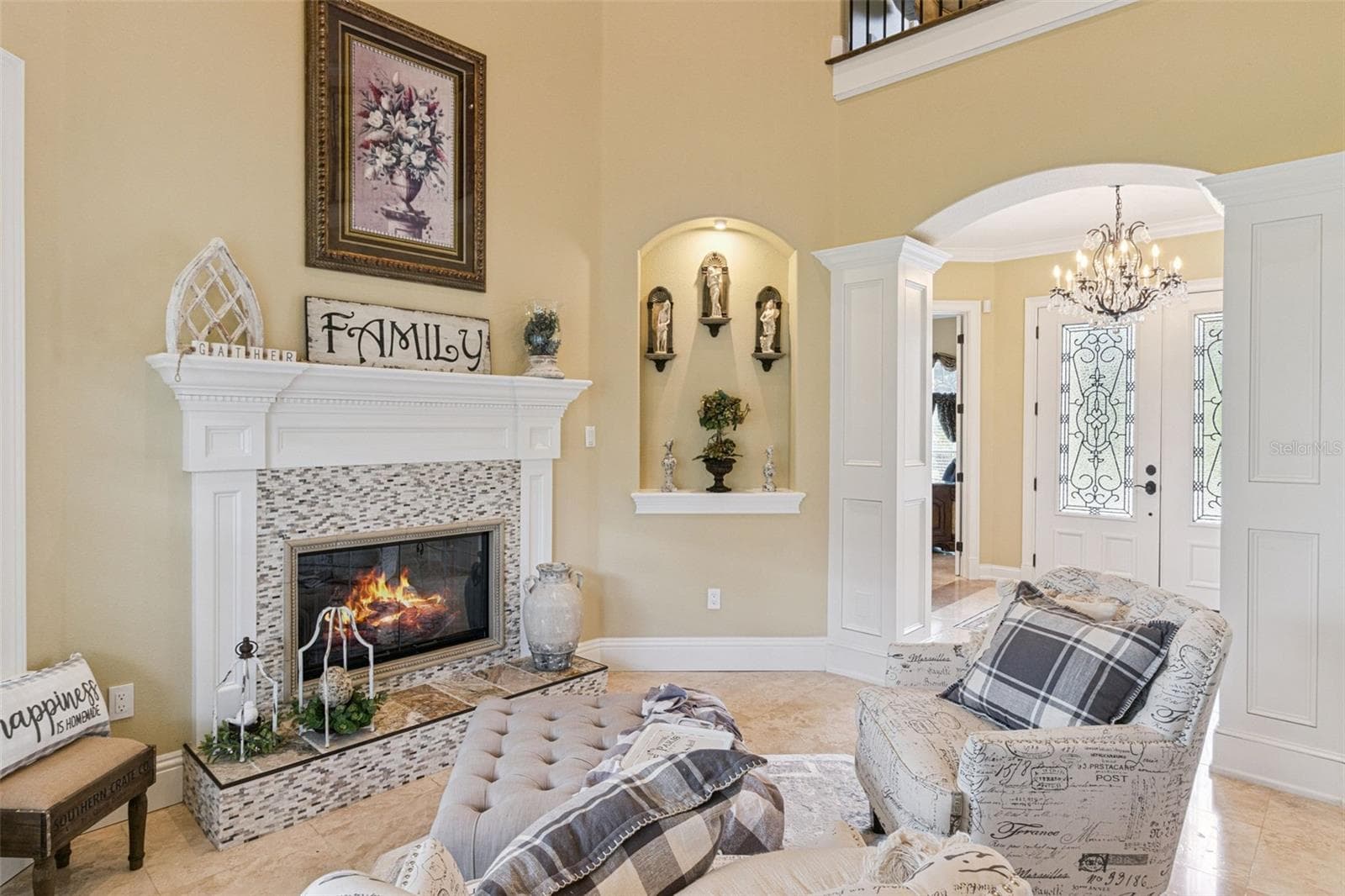 Family room with fireplace #1. - 4524 STONE WALL LN, PLANT CITY