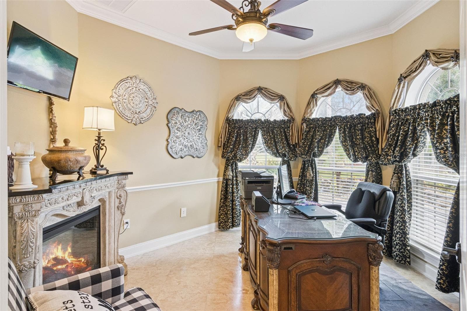 Bonus room cuurently used as an office. - 4524 STONE WALL LN, PLANT CITY