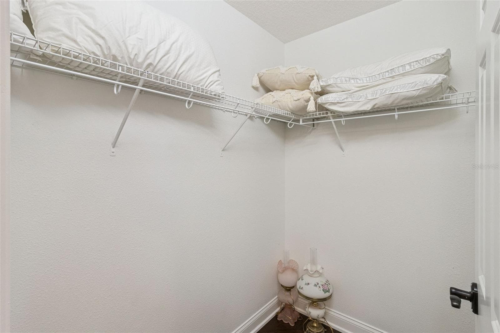 Bedroom 3 walk-in closet. - 4524 STONE WALL LN, PLANT CITY