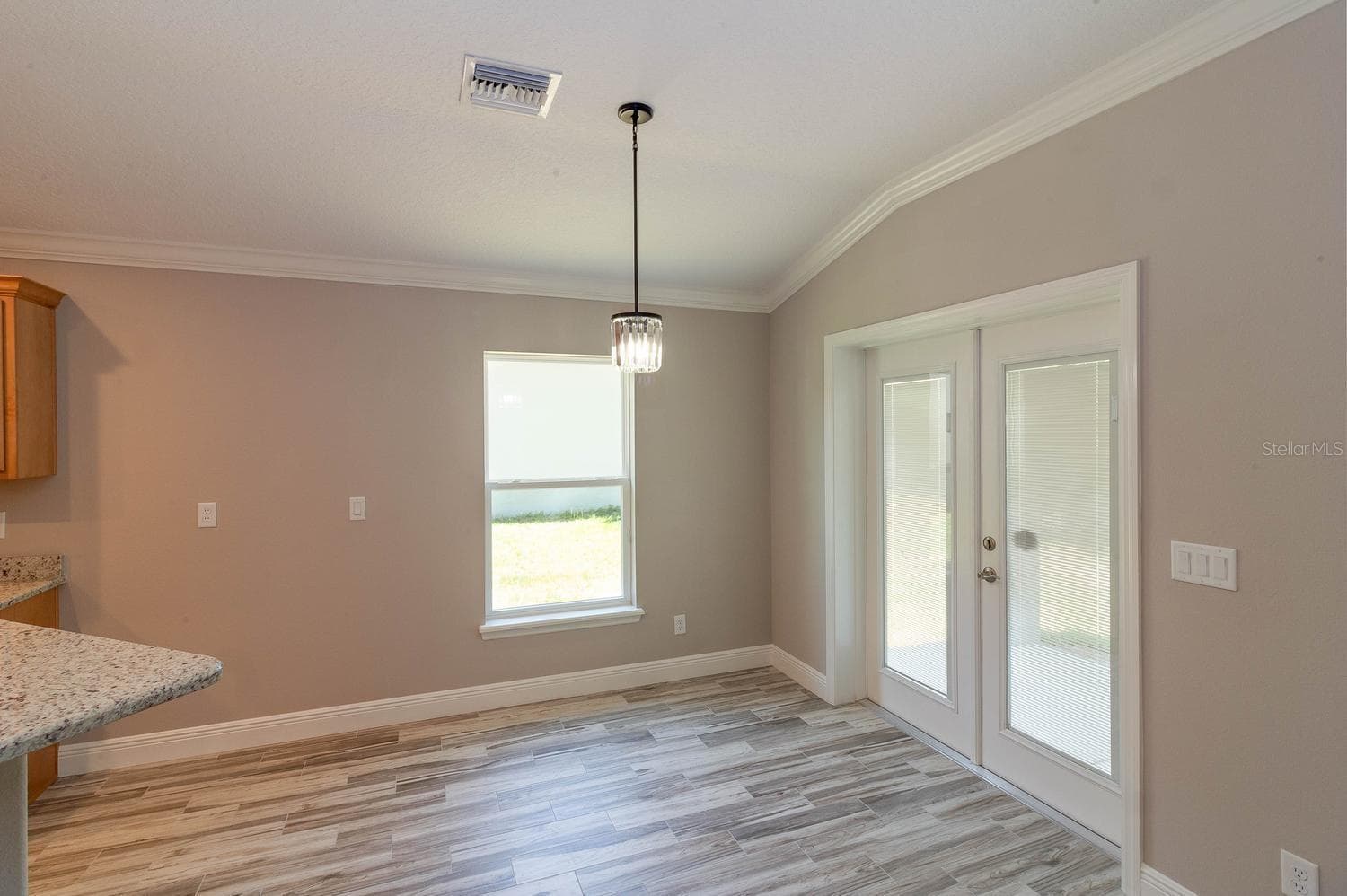 Nook - 16200 LENORD ST, UMATILLA