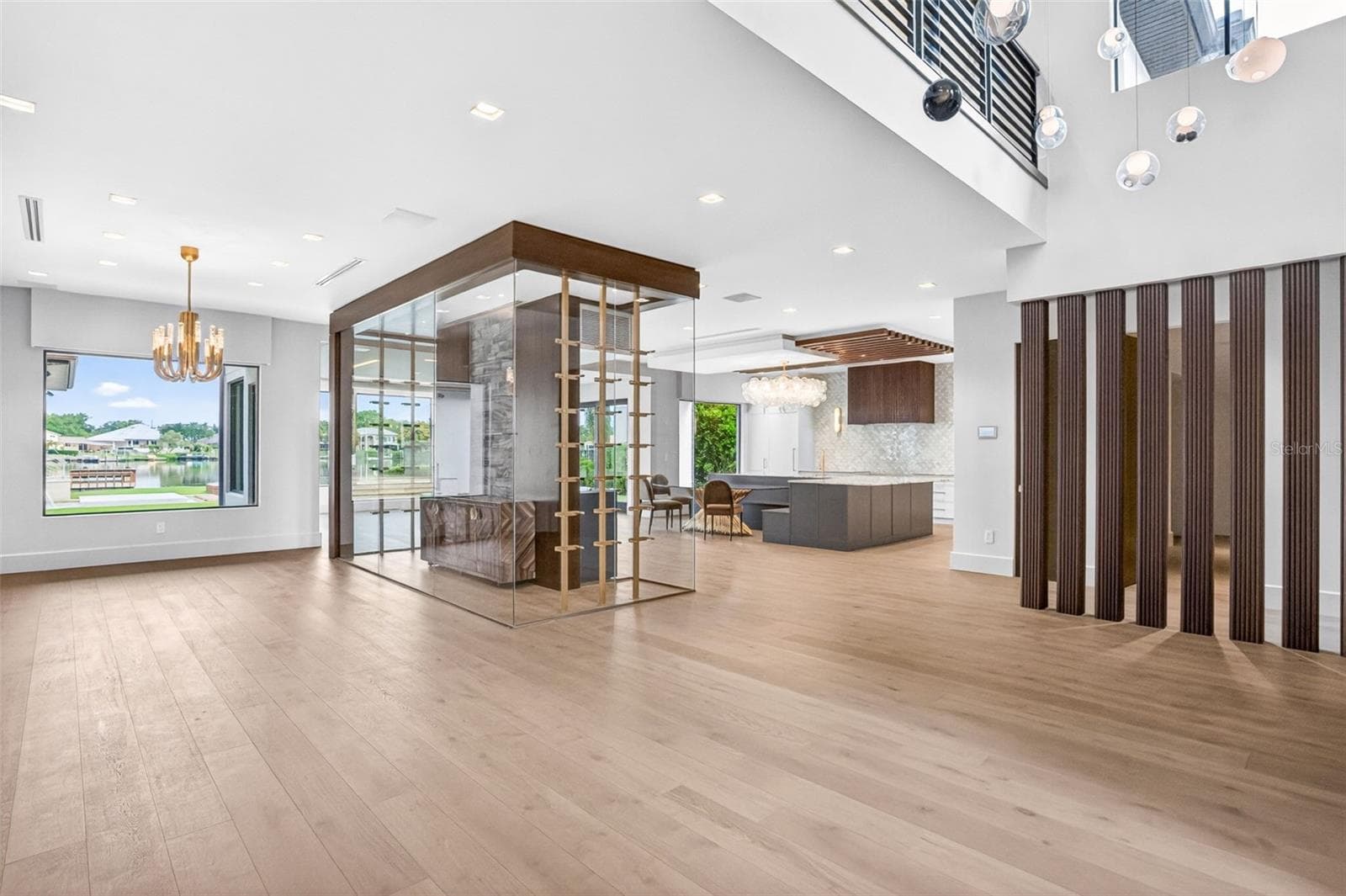 Single Family Residence at 460 COFFEE POT RIVIERA NE, ST PETERSBURG, photo 16 of 73