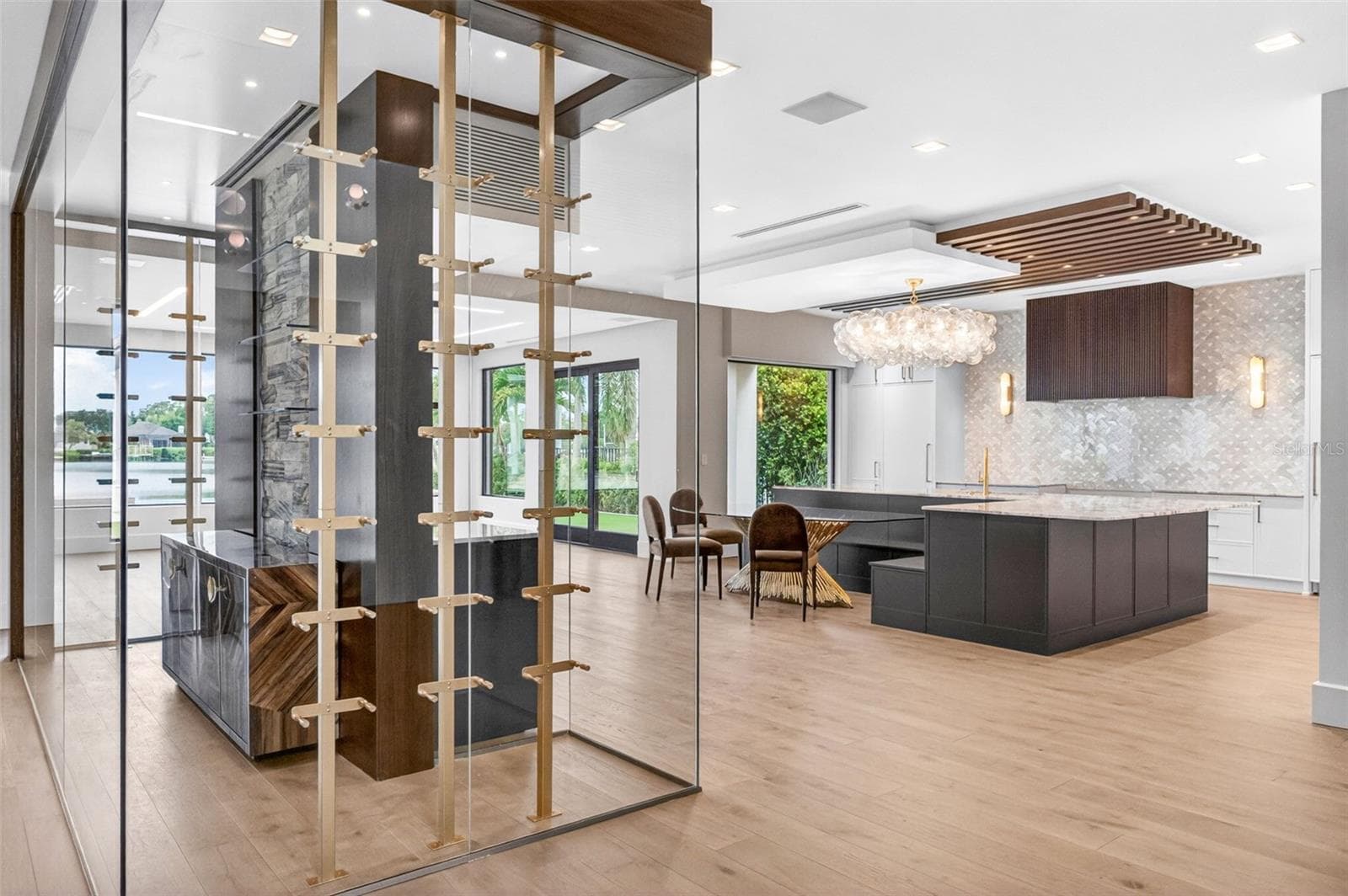Single Family Residence at 460 COFFEE POT RIVIERA NE, ST PETERSBURG, photo 6 of 73