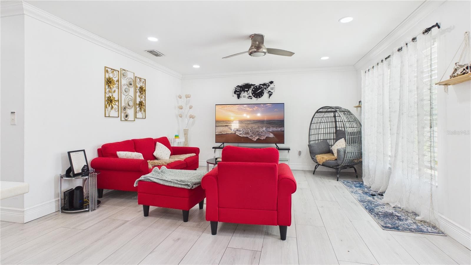 Single Family Residence at 8721 N ORANGEVIEW AVE, TAMPA, photo 13 of 47
