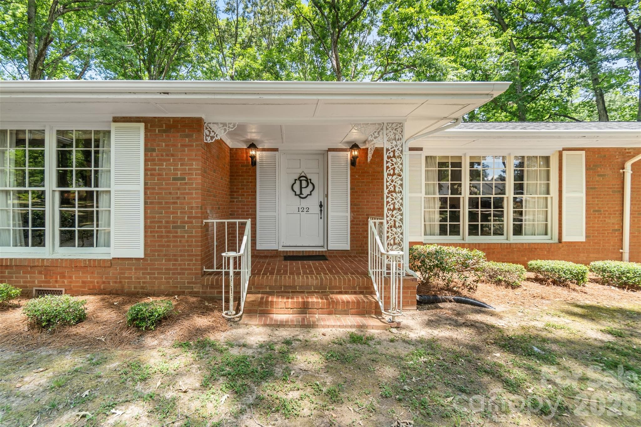 Front Entry - Monroe