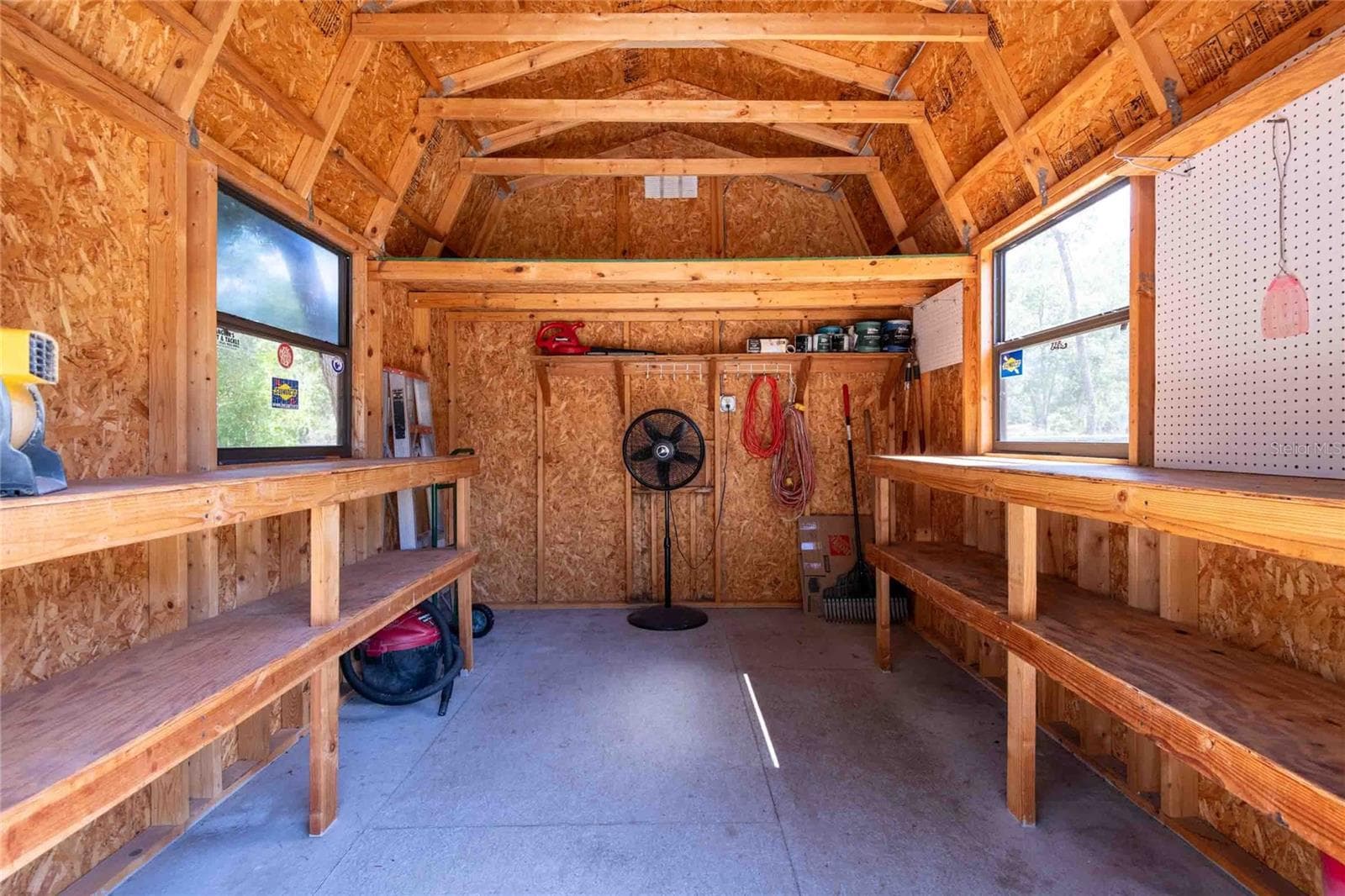 This shed has electric installed. - 14221 HURRICANE DR, WEEKI WACHEE
