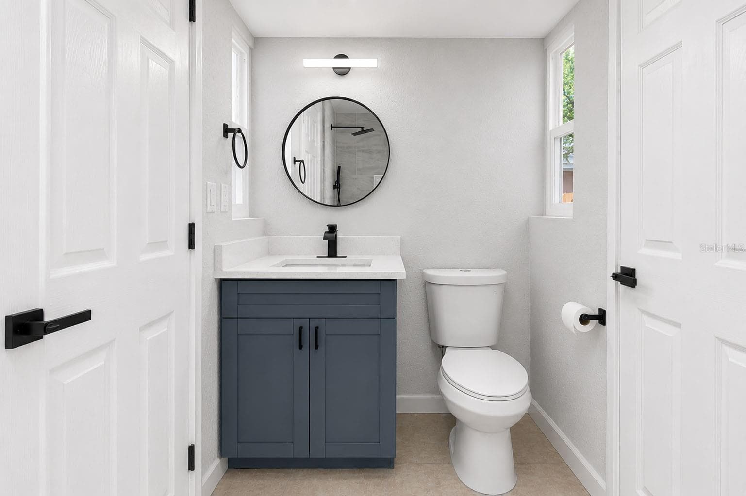 Updated bathroom with modern finishes - 7162 CAMBRIDGE ST, SPRING HILL