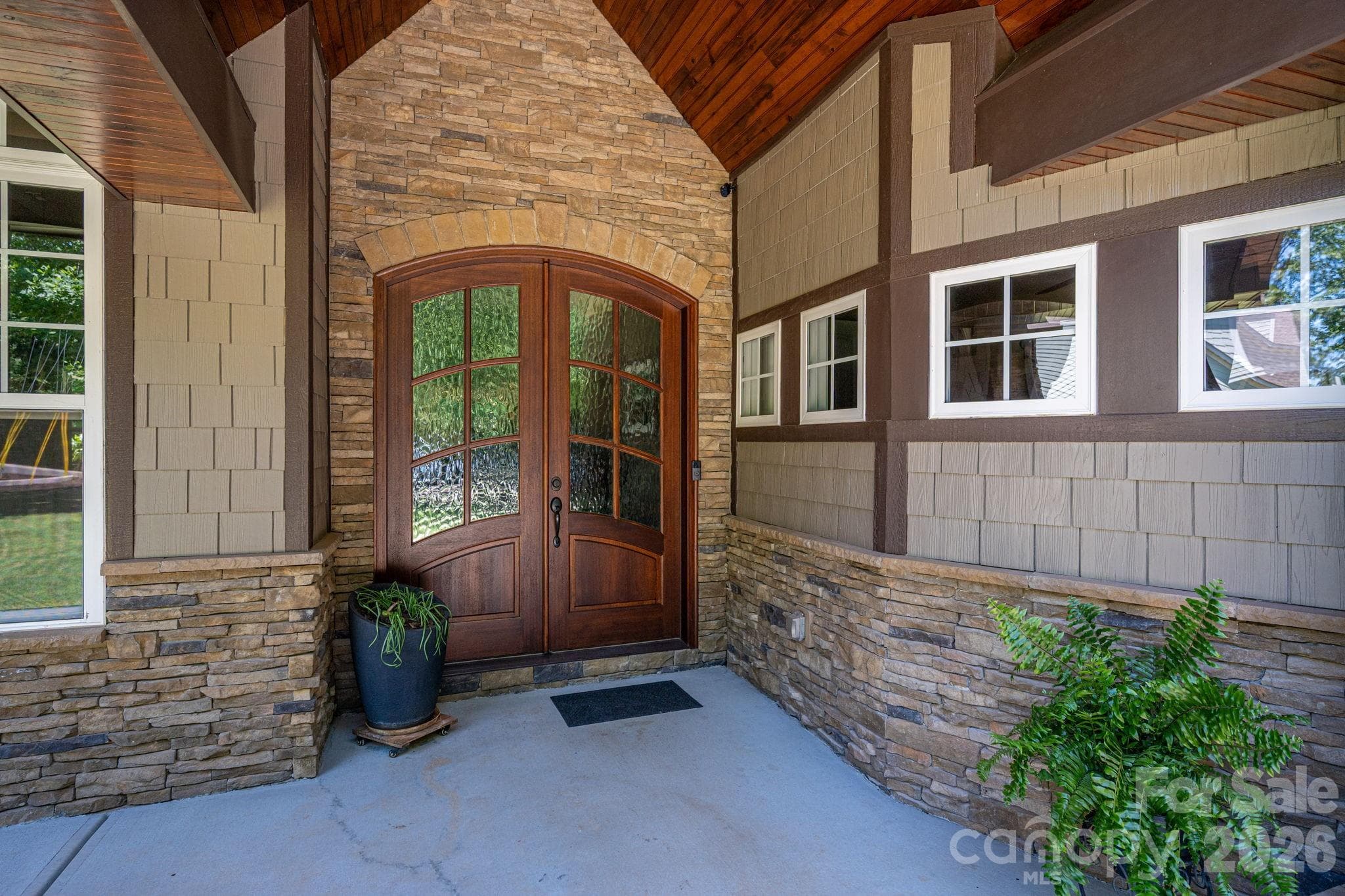 Single Family Residence at 489 Evergreen Road, Lake Wylie, photo 5 of 47