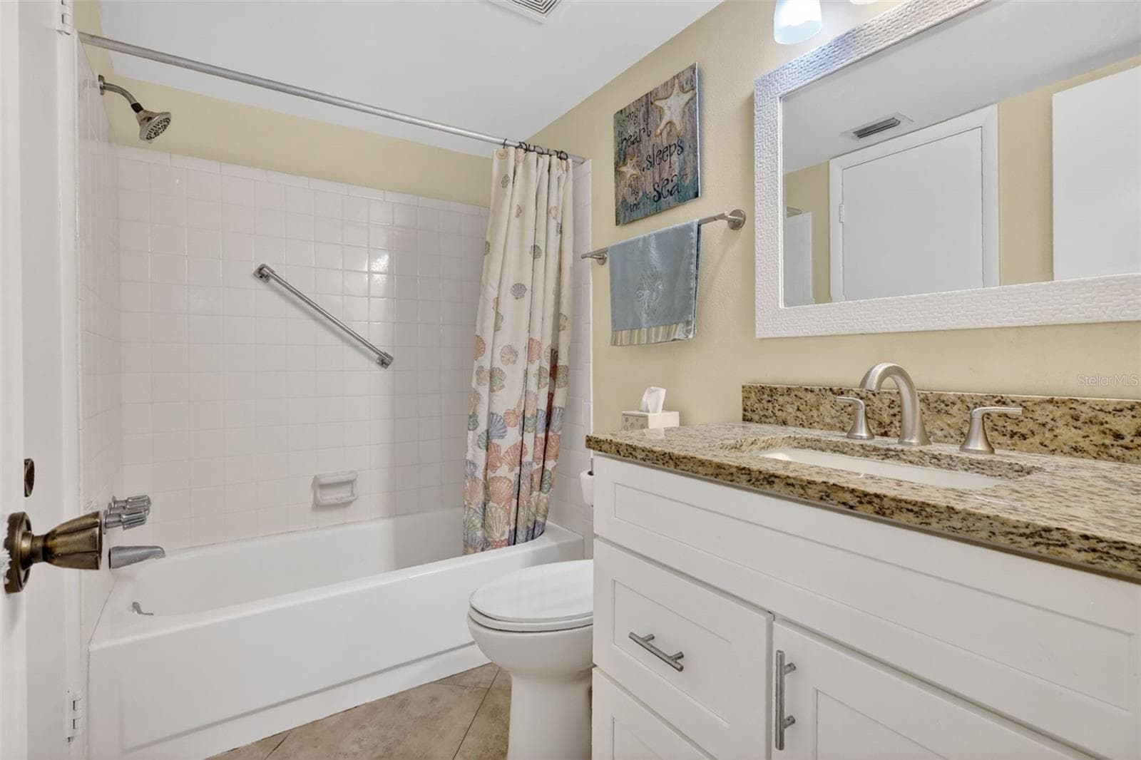 Condominium at 6146 7TH AVE W #6146, BRADENTON, photo 24 of 41