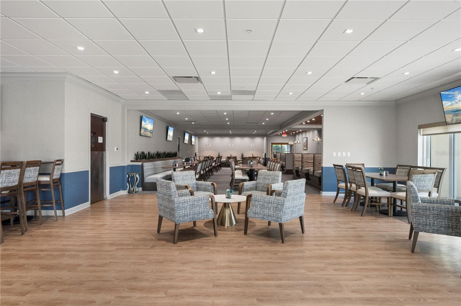 Community Dining Available, Lion's Den Restaurant - 1637 PALACE CT, PORT CHARLOTTE