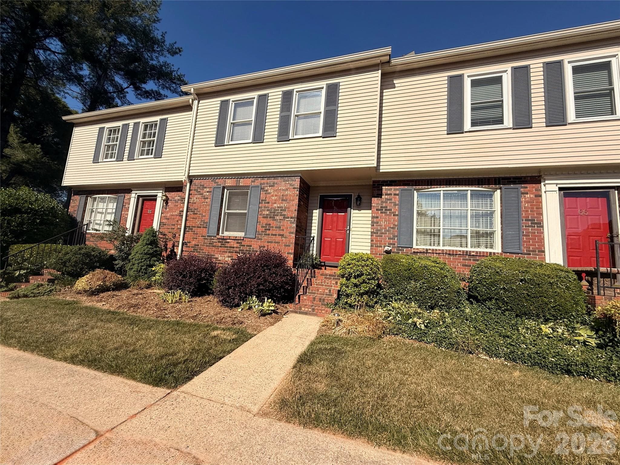 2705 North Center Street NW