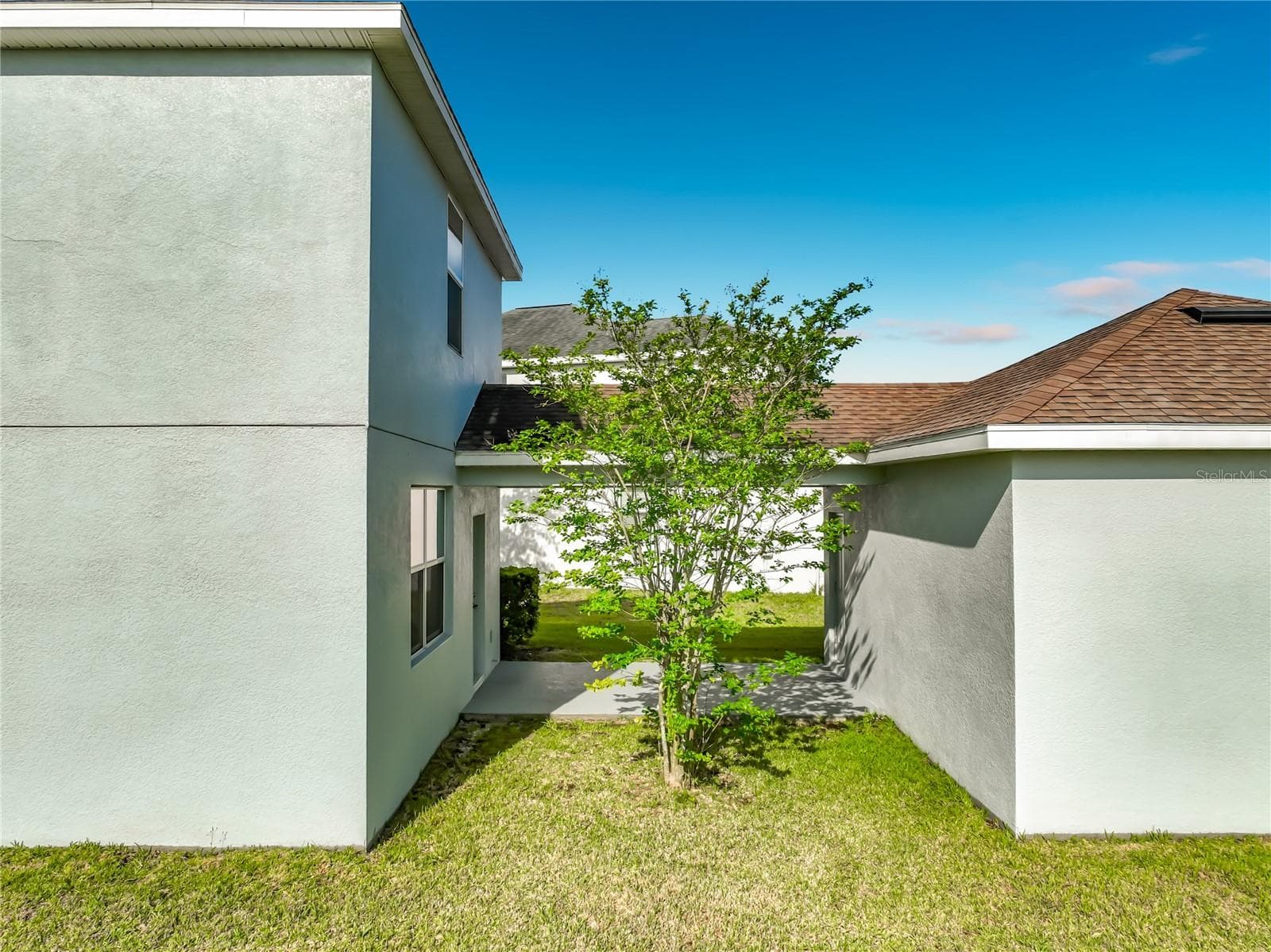 Single Family Residence at 11143 SYCAMORE WOODS DR, ORLANDO, photo 11 of 65