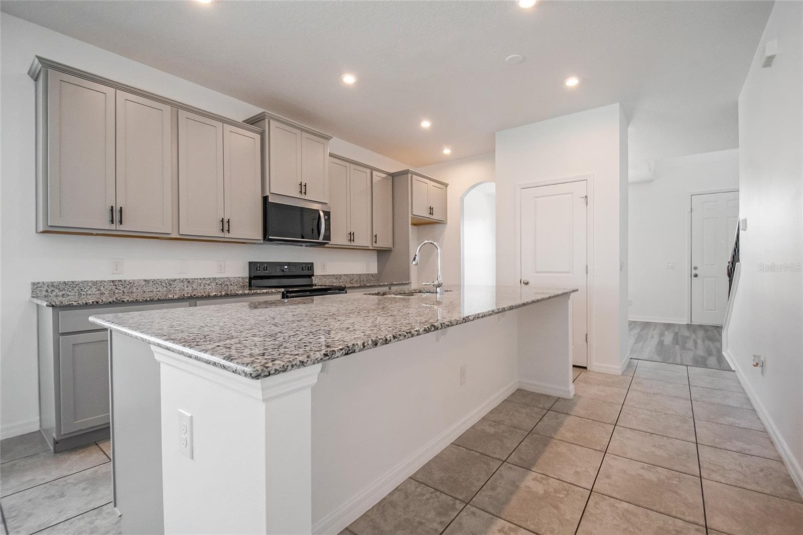 Single Family Residence at 5282 PAVIA DR, ST CLOUD, photo 10 of 52