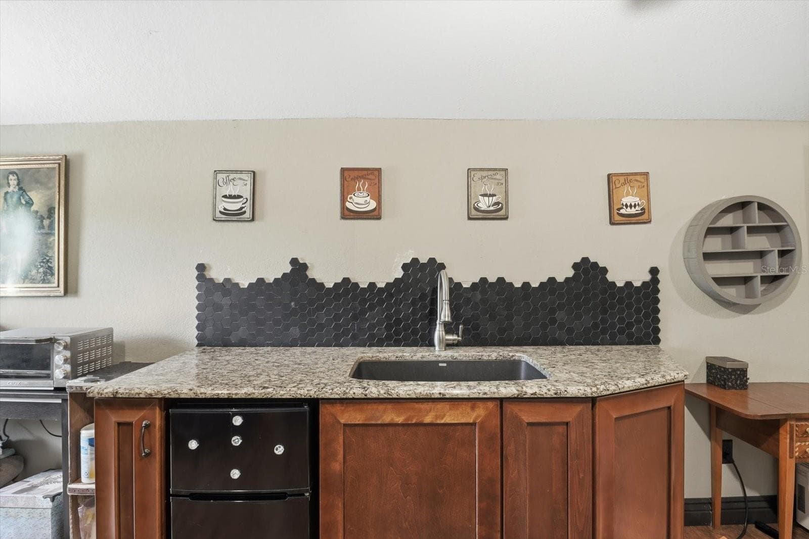 Kitchenette in MIL suite - 8720 N TROJAN DR, CITRUS SPRINGS
