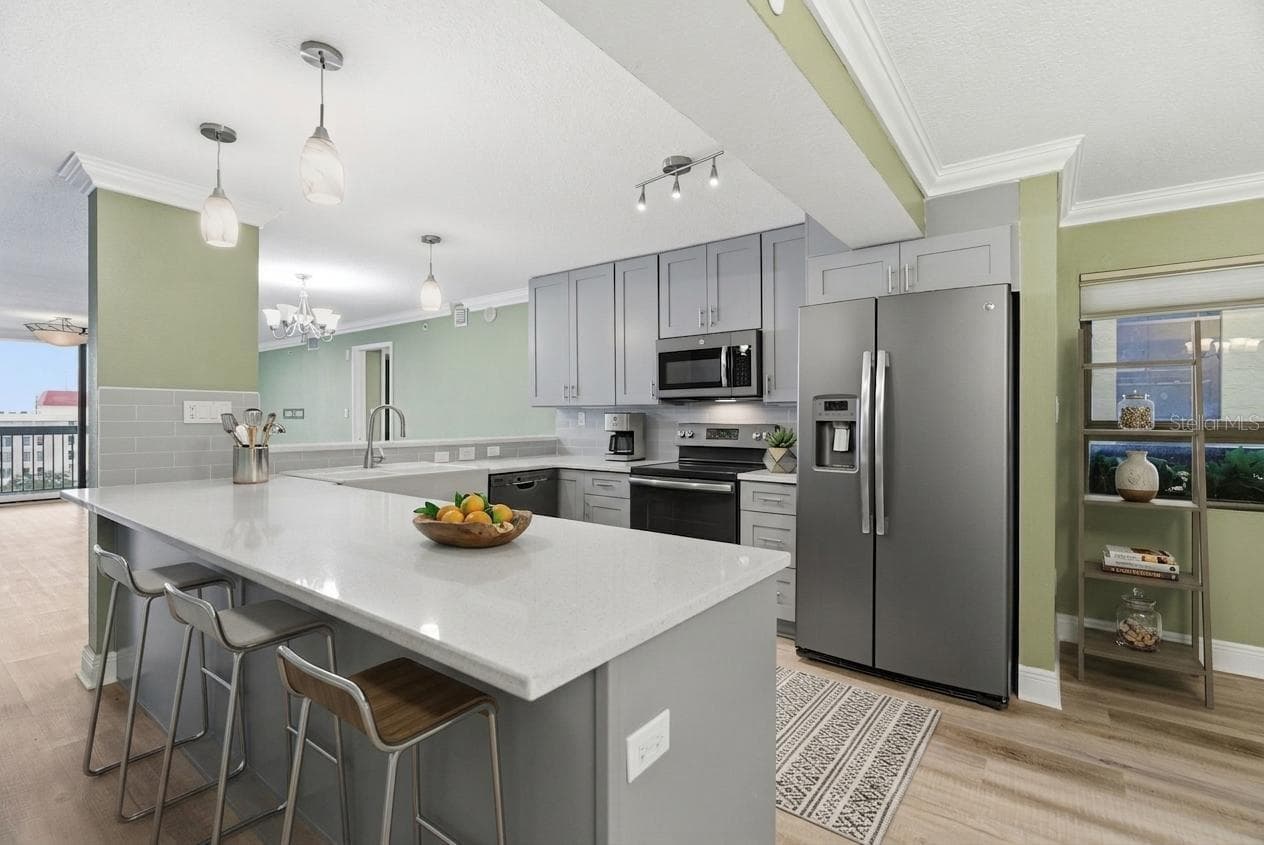 Condominium at 2413 BAYSHORE BLVD #1004, TAMPA, photo 12 of 50