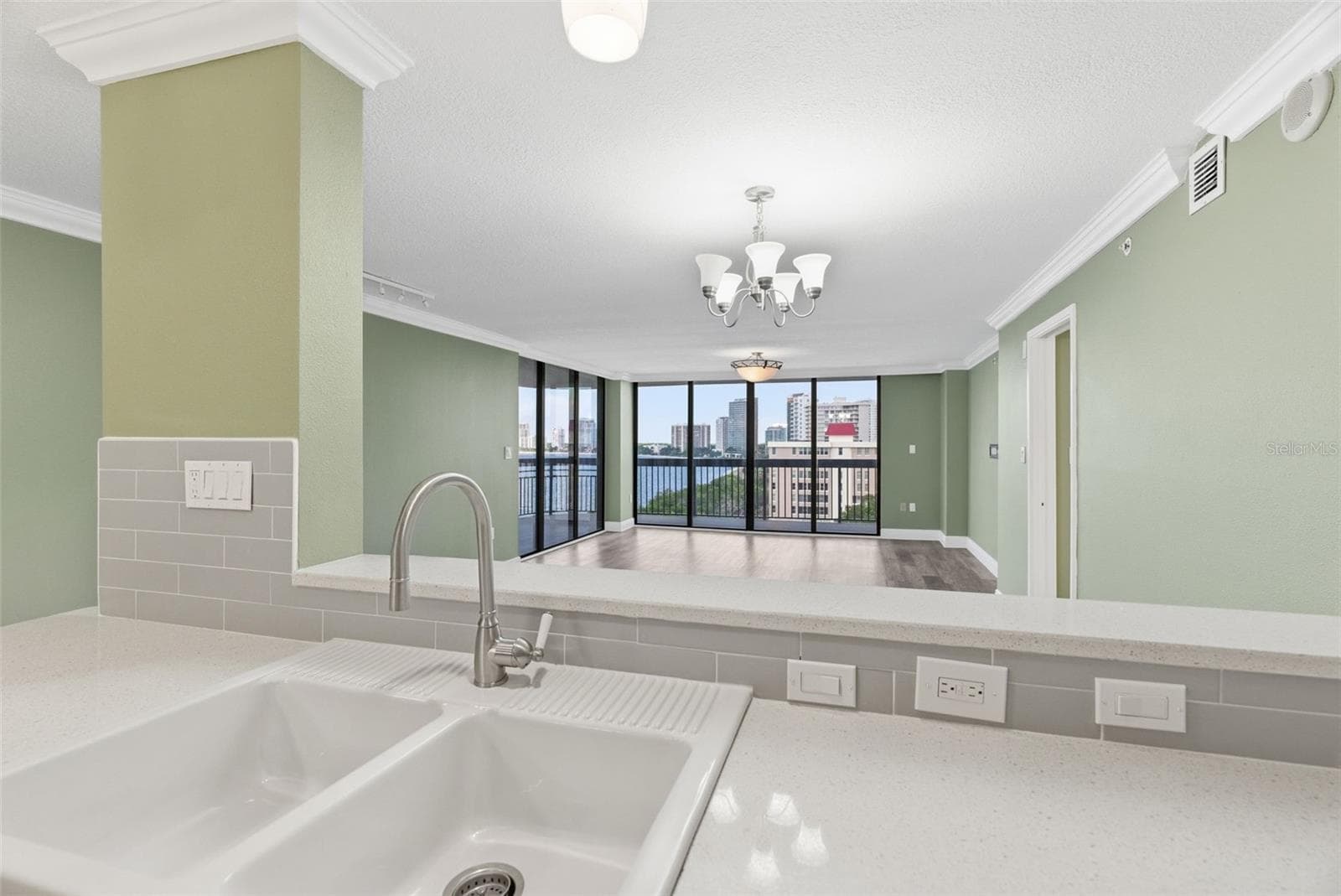 Condominium at 2413 BAYSHORE BLVD #1004, TAMPA, photo 15 of 50