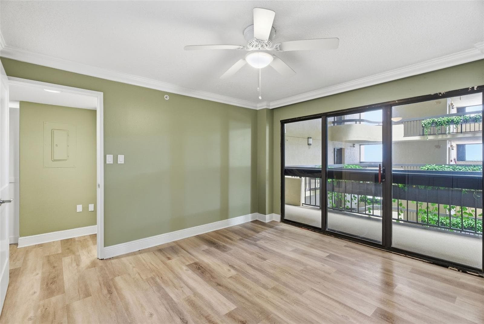 Condominium at 2413 BAYSHORE BLVD #1004, TAMPA, photo 38 of 50