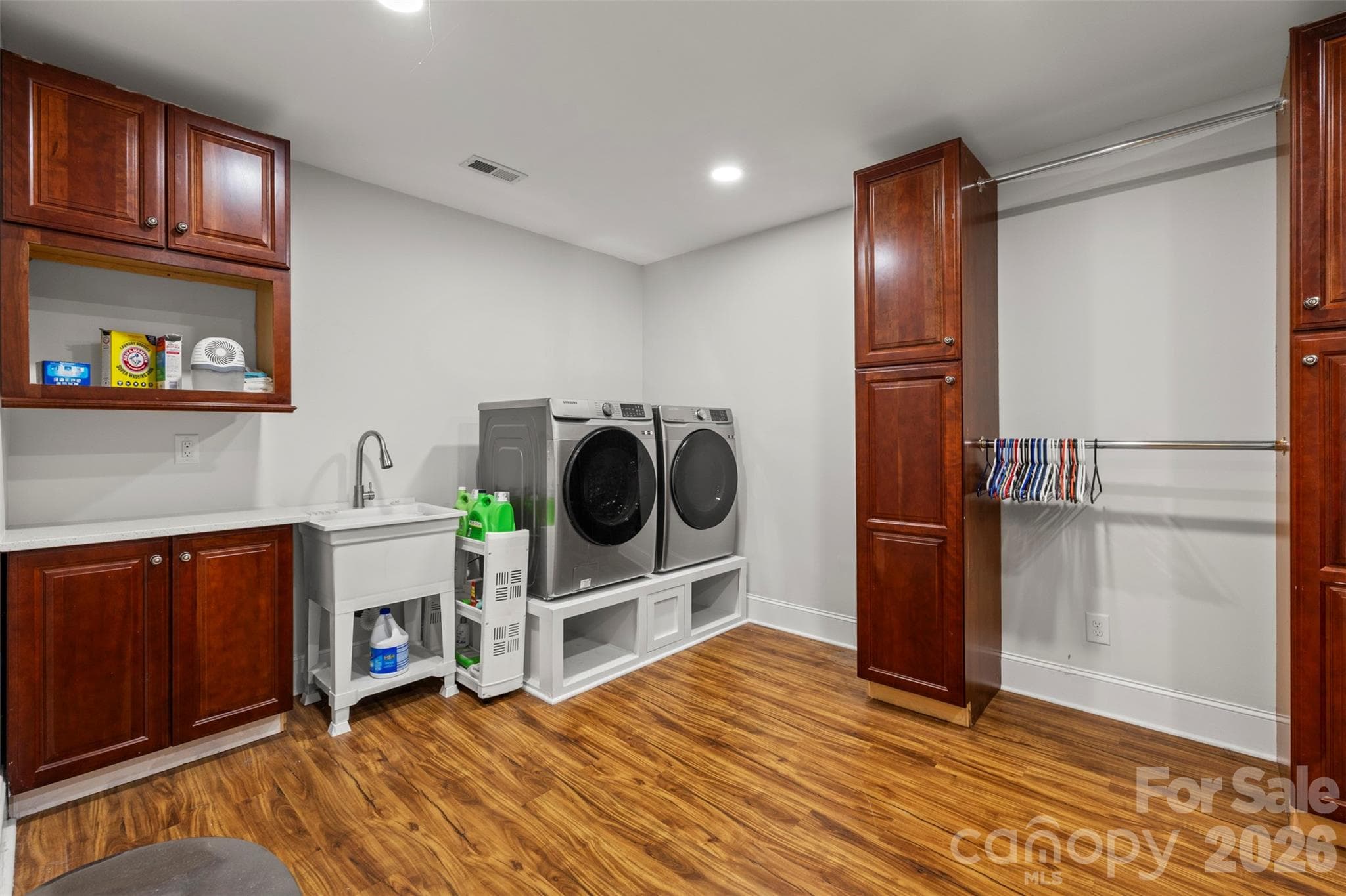 laundry in basement level - 7653 Juniper Lane, Denver