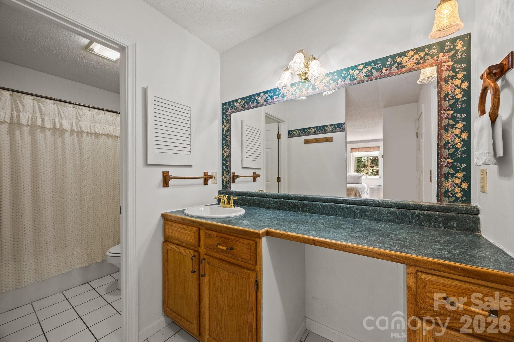 Single Family Residence at 63 Chestnut Forest Road, Fairview, photo 17 of 47