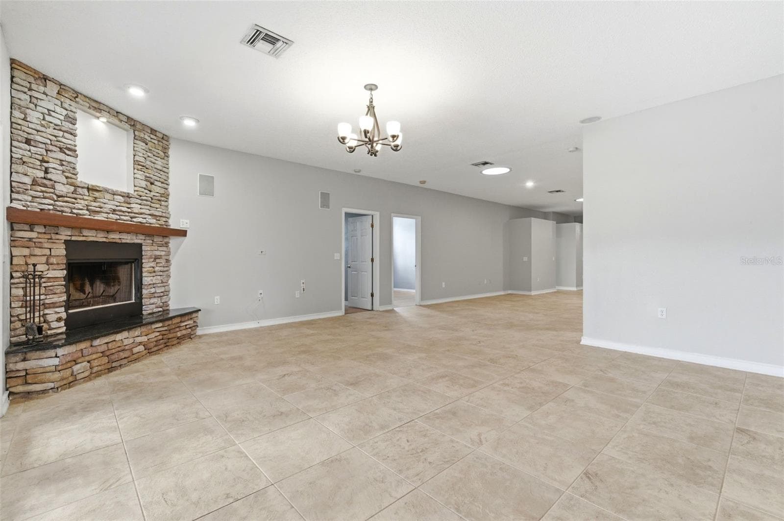 Single Family Residence at 1623 CROSSVINE CT, TRINITY, photo 19 of 58