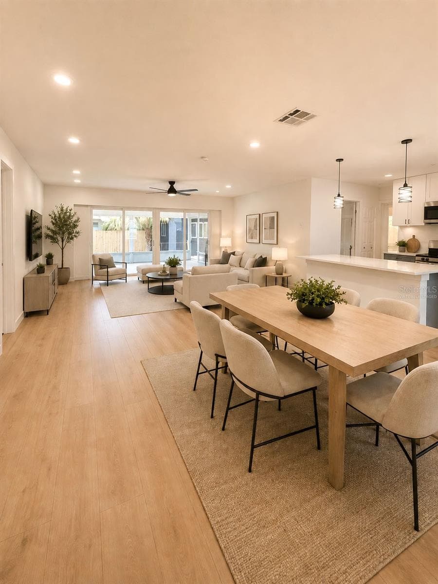 Virtually Staged - 7162 CAMBRIDGE ST, SPRING HILL