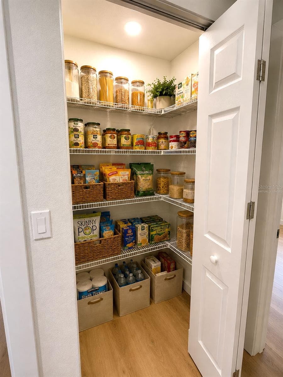 Virtually Staged - 7162 CAMBRIDGE ST, SPRING HILL