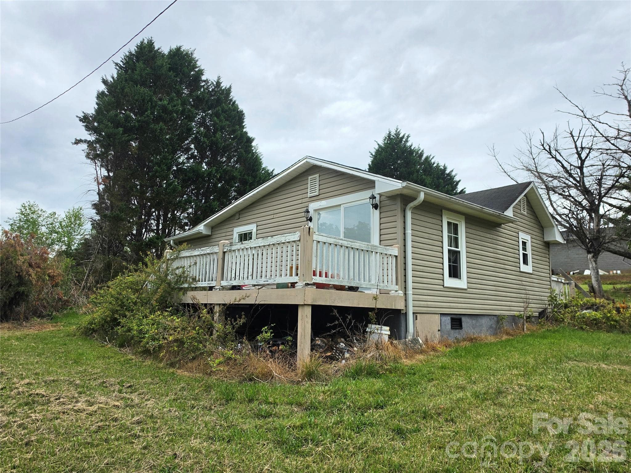 2121 Quartz Lane