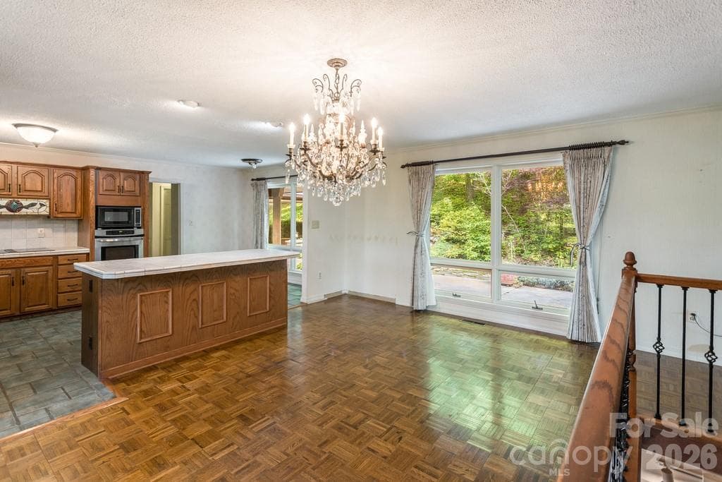 Single Family Residence at 1126 Scenic Circle, Waynesville, photo 9 of 40