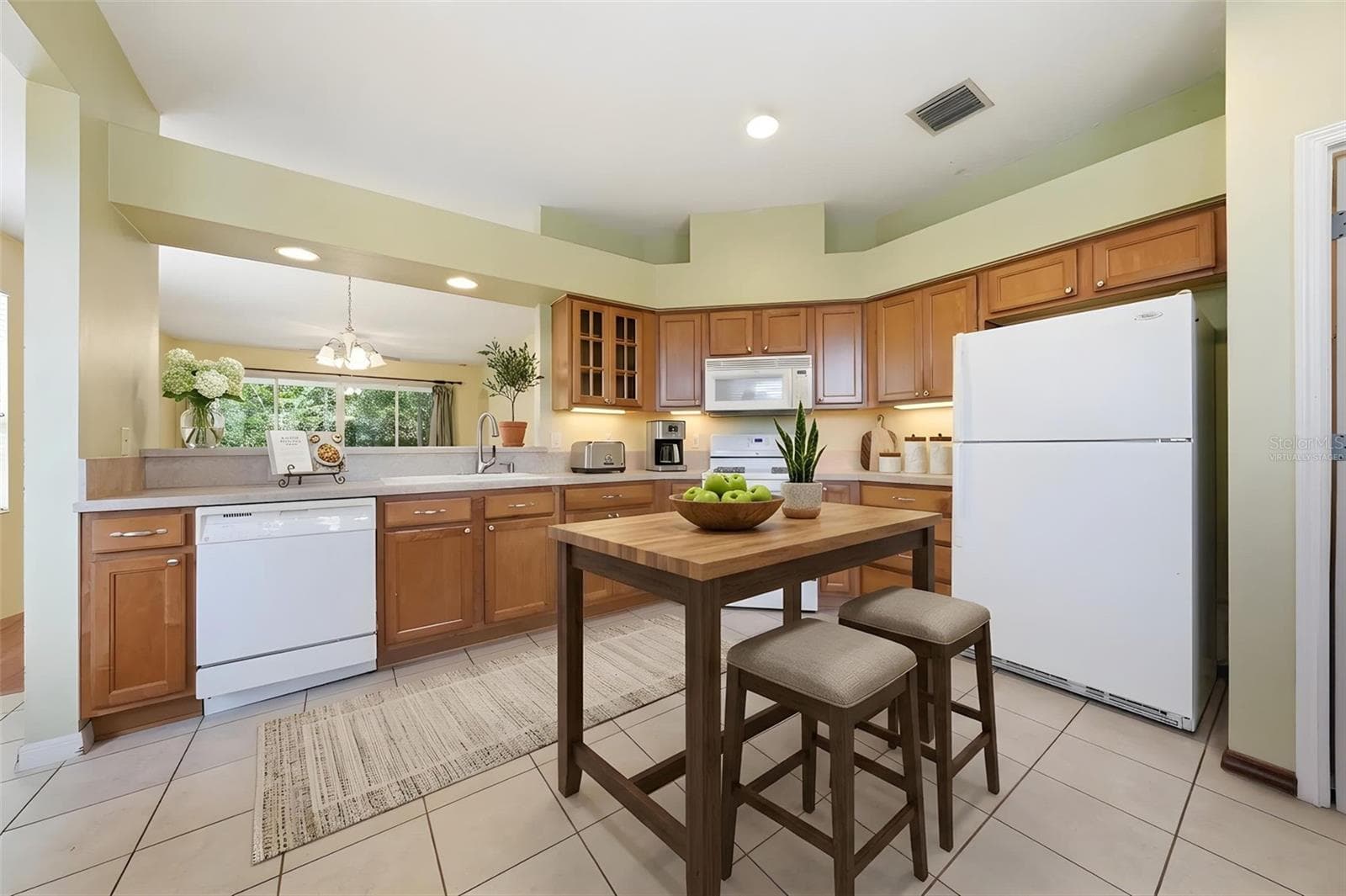 Kitchen *Virtually Staged - 4962 RAINBOW TROUT RD, TAVARES
