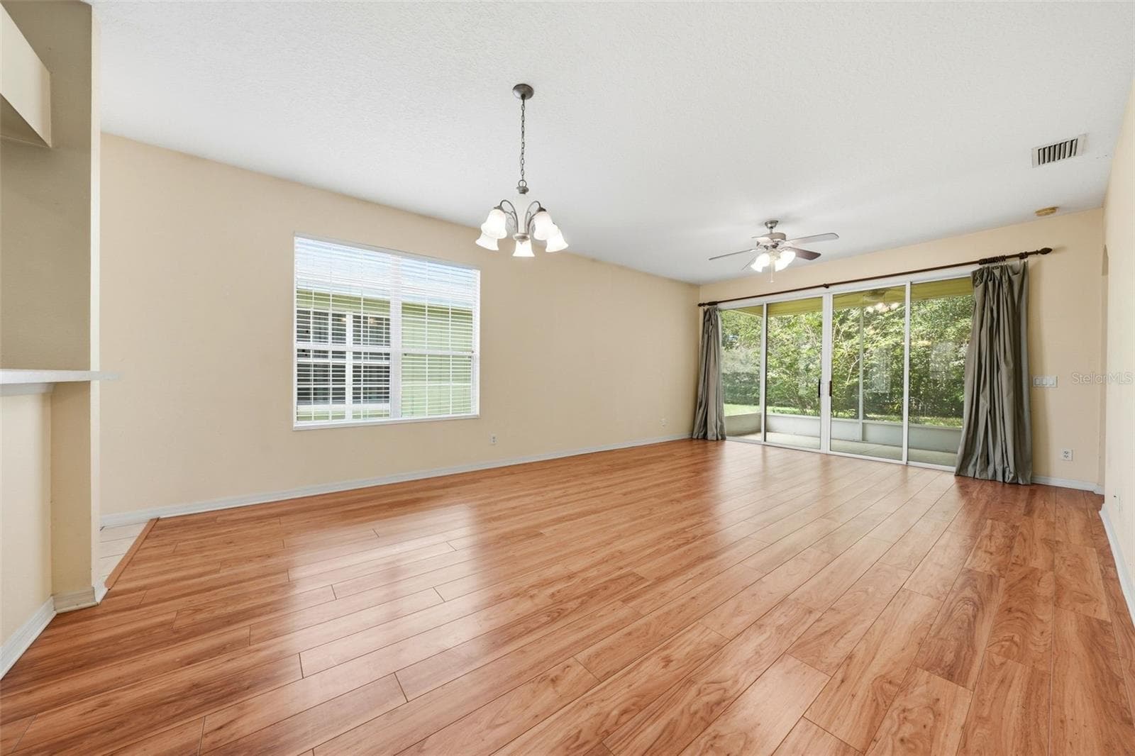 Living Room - 4962 RAINBOW TROUT RD, TAVARES