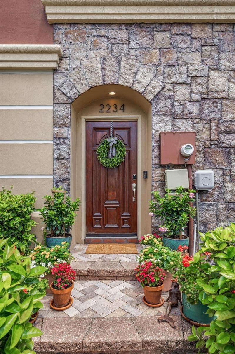 Townhouse at 2234 SOHO BAY CT, TAMPA, photo 2 of 40
