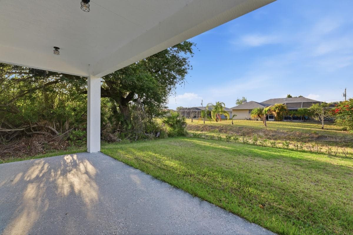 Single Family Residence at 500 SUNSET RD N, ROTONDA WEST, photo 19 of 24