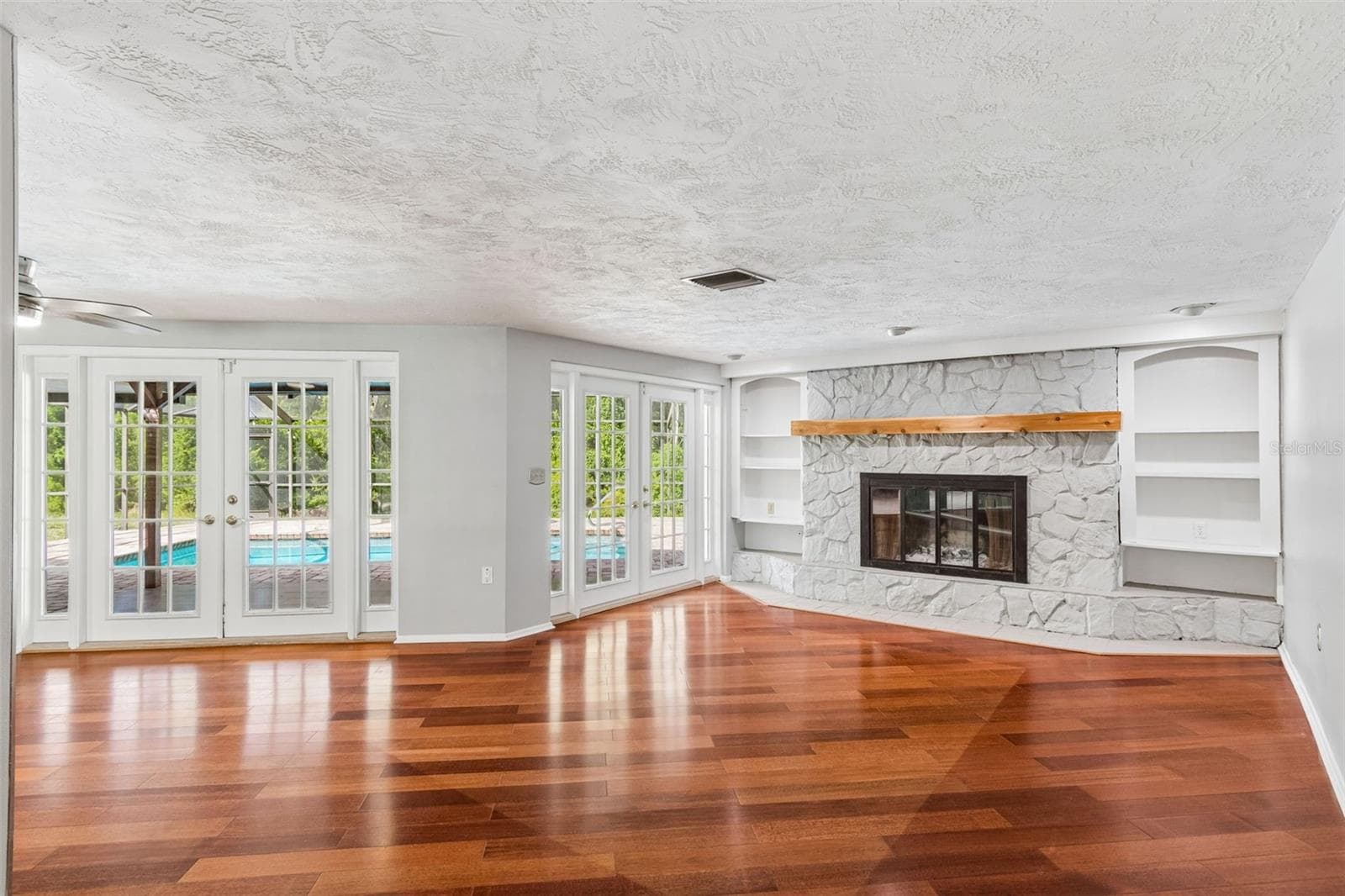 Single Family Residence at 7635 TANGLEWOOD DR, NEW PORT RICHEY, photo 5 of 29