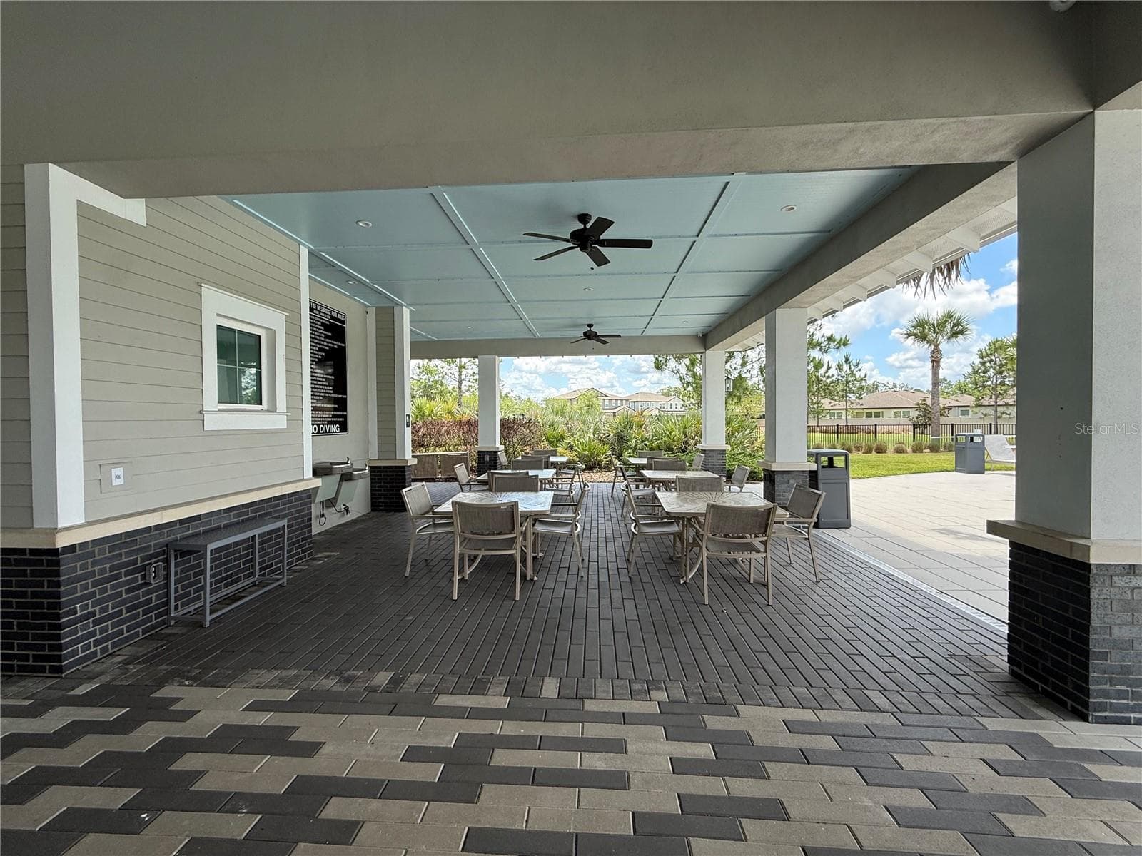 Single Family Residence at 30596 THUNDERBIRD DR, WESLEY CHAPEL, photo 14 of 48